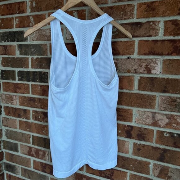 Lululemon athletica  * Swiftly Tech Racerback Tank Top 2.0 Hip Length EUC - Picture 2 of 7